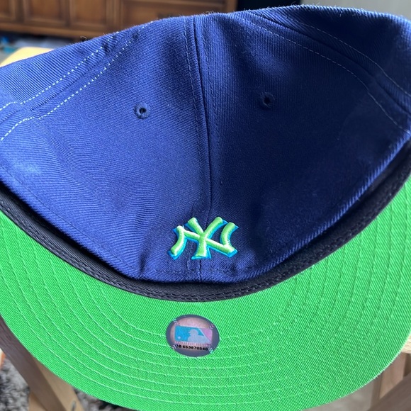 5950 baseball cap size 7 1/2 navy oh lime green - Picture 2 of 3